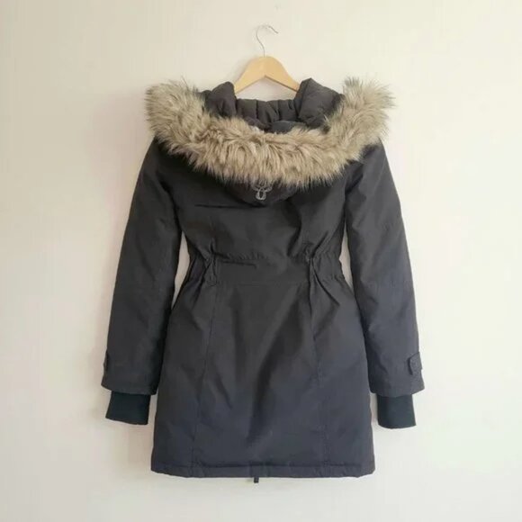 Aritzia TNA Bancroft Parka in Black - Picture 5 of 8